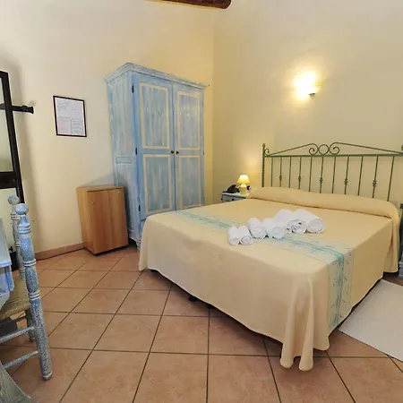 L'esagono Hotel San Teodoro (Sardinia)