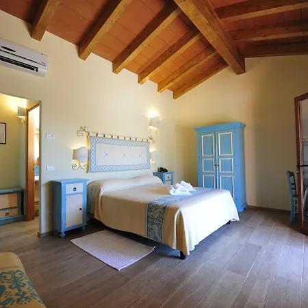 Hotel L'esagono San Teodoro (Sardinia)
