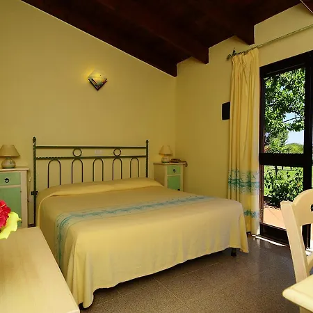 Hotel L'esagono San Teodoro (Sardinia)